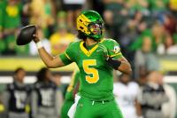 Oregon Gets Major Injury Update on QB Dante Moore After Vicious Hit vs USC