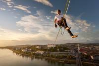 World Champion to Cross 160 Meters on a Slackline Above Gwanghwamun