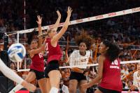 No. 7 Texas falls to No. 3 Kentucky despite strong outing