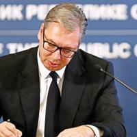 Serbian president announces resignation