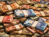 South African business heavyweight Golding’s big payday comes as AOE profits fall off a cliff