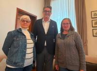 Cristian-Leon Țurcanu, meeting with the women who defied the Soviet regime and wrote slogans in Romanian on the walls of Chisinau: "A lesson about courage,…