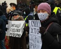 EU's decision to pay for alleged 'anti-reform' draws criticism from Ukrainian experts