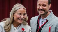 King Haakon's surprise supermarket run delights shoppers in rural Norway