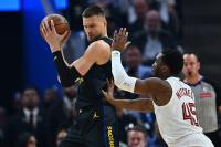 Kristaps Porzingis still not around Warriors as he deals with “concerning” health condition