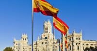 Spain hits tourists with new rules with £170 fine warning - starts Thursday