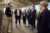 Minister Cigler Kralj and Commissioner Várhelyi discuss the promotion of animal and plant health and animal welfare