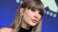 Taylor Swift becomes most awarded artist in VMA history as megastar dedicates prize to 'ultimate showgirl' Dolly Parton