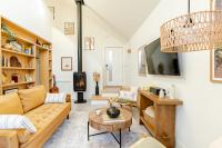 7 Best Airbnbs in Vancouver for Couples on a Romantic Getaway