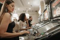UK Gambling Industry Reaches £17.5 Billion as Online Casinos Drive Growth