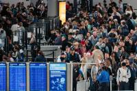 Fewer Americans Are Flying. That Could Be a Warning for the Economy
