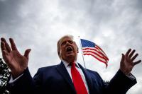 U.S. Democrats to Probe Trump Family Businesses if They Win Midterms