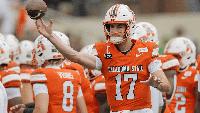 Mestemaker throws for 389 yards, 3 TDs as Oklahoma State beats West Virginia 41-24