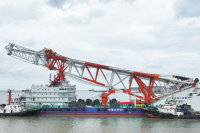 Mega piling ship heads for bridge in Brazil