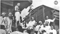 A railway officer tracks the railway-Gandhi mythology in a Marathi book