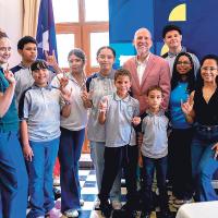 Senator renews push to officially recognize Puerto Rican Sign Language