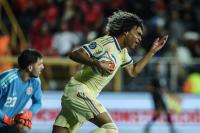 Sheffield United get fresh Tahith Chong boost as winger steps up fitness levels in big victory