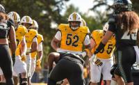 Hawaii Coach Questions Wyoming's Physicality. Pokes Answer