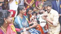 People 'swoon' over CM Vijay in Madurai
