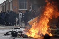 French teens clash with police as school blockades spread