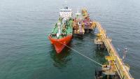 Oil prices climb for second day over Middle East supply concerns 