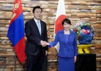 Japan, Mongolia Agree on Yen Loans for Airport Expansion