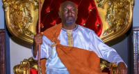 Journalist crowned king in Uganda after bitter succession dispute