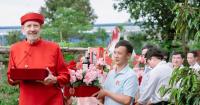 At 64, American crosses the world for a traditional Vietnamese wedding