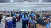 Sellers and writers highlight the attendance of young people and commercial activity at the Book Fair