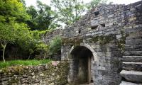 Architect unites hands to preserve ancient homes, local wisdom
