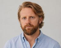 Just2Trade CMO Vsevolod Smirnov on how intelligent automation is expanding global access to investing