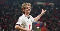 England win in Prague after day of domestic drama