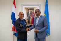 Minister Dowers receives new commander of the koninklijke marechaussee caribbean 