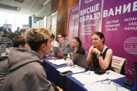 Twice as Many Bulgarian Students Choose Spain, While Netherlands Remains Top Destination, Survey Finds