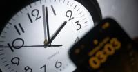 When does daylight saving time end? Here's when to 'fall back' in Seattle