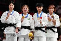 China extends 52-year unbeaten record, Games organizers say sorry