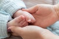 Oman birth rate falls nearly 39% in a decade, forum urges support for families