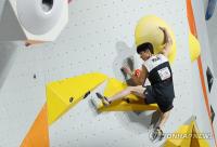 (Asiad) Sport climber Lee Do-hyun grabs silver in men's boulder