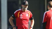 Klopp to 'wait and see' on Man City titles