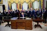 Trump Unveils Korea Investment Amid Alaska LNG Dispute