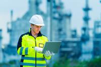 Digital Visibility in the Chemical Industry: How Easily Can Your Business Be Found?
