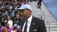 Atlanta mayor celebrates with undefeated Mays Raiders