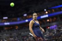 Emma Navarro reveals health battle, ends tennis season