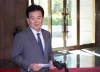 Unification Minister calls on Pyongyang to meet to discuss MDL
