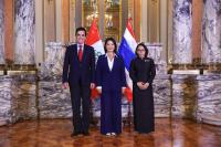 Peru: President Fujimori receives credentials from five Ambassadors