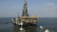 Oil Falls as Peace Talk Hopes Ease Middle East Conflict Fears