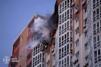 AFP Russia 'tearing Kyiv apart', mayor says, as strikes paralyse traffic