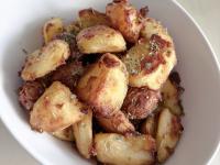 Recipe: These crispy garlic and rosemary roasted potatoes always impress