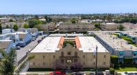 Real estate news: Costa Mesa apartment complex fetches $9.4 million