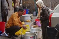 Nearly three in four Yemeni households struggle to meet food needs: WFP